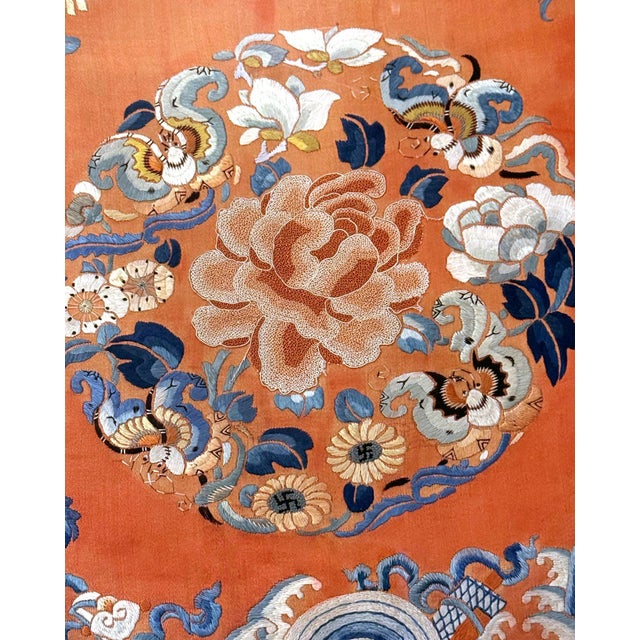Textile Frame Fine Embroidered Chinese Court Lady Casual Robe Qing Dynasty Provenance For Sale - Image 7 of 18