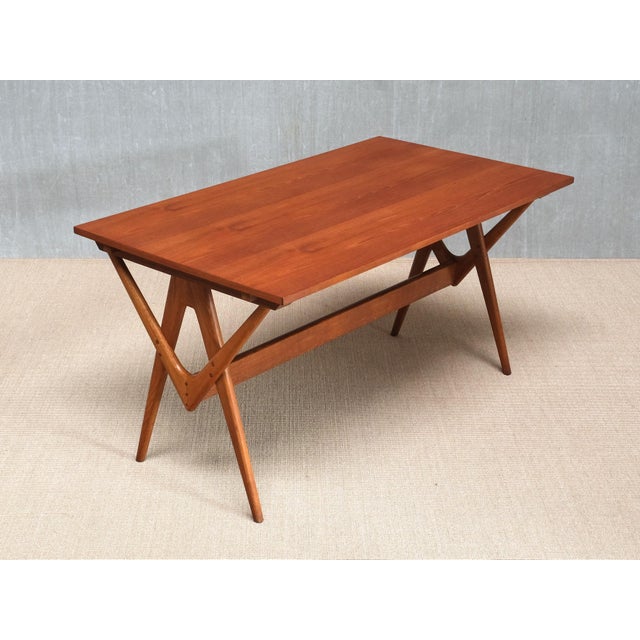 Mid-Century Modern Extendable Dining Table in Oak and Teak from Knud Mortensen, Denmark, 1955 For Sale - Image 3 of 18