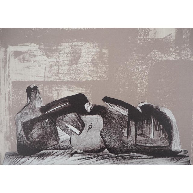 Henry MOORE Reclining figure, 1977 Original lithograph (Printed in Curwen Workshop). On wove paper 31 x 24 cm. Edition San...