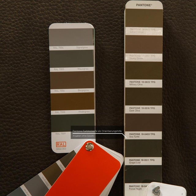 Free Motion Edit 2 Leather Two Seater Green Grey Sofa from Koinor For Sale - Image 10 of 17