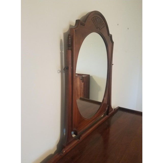 1940s Traditional Walnut Vanity Davis Cabinet Co. With Mirror For Sale - Image 11 of 13