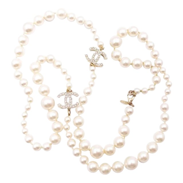 Chanel Classic 2 Gold CC White Bead Pearl Necklace For Sale