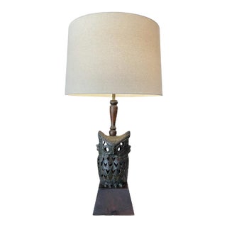 Vintage Mid-Century Sculptural Cast Metal Owl Table Lamp With Walnut Base For Sale
