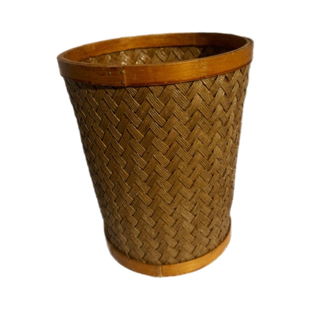 Farmhouse Late 20th Century Americana Folk Natural Woven Rush and Maple Wastebasket For Sale - Image 3 of 8