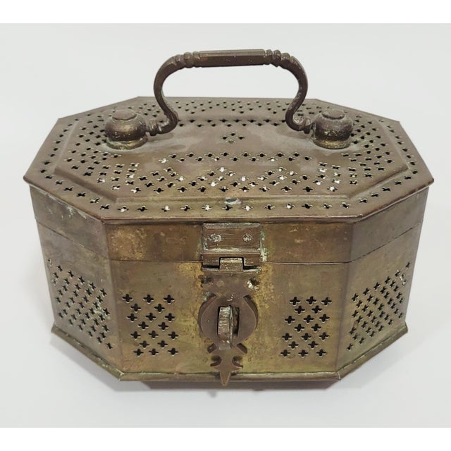 Victorian Large Antique Reticulated Bronze Cricket Mughal Jali Jewelry Box For Sale - Image 3 of 10