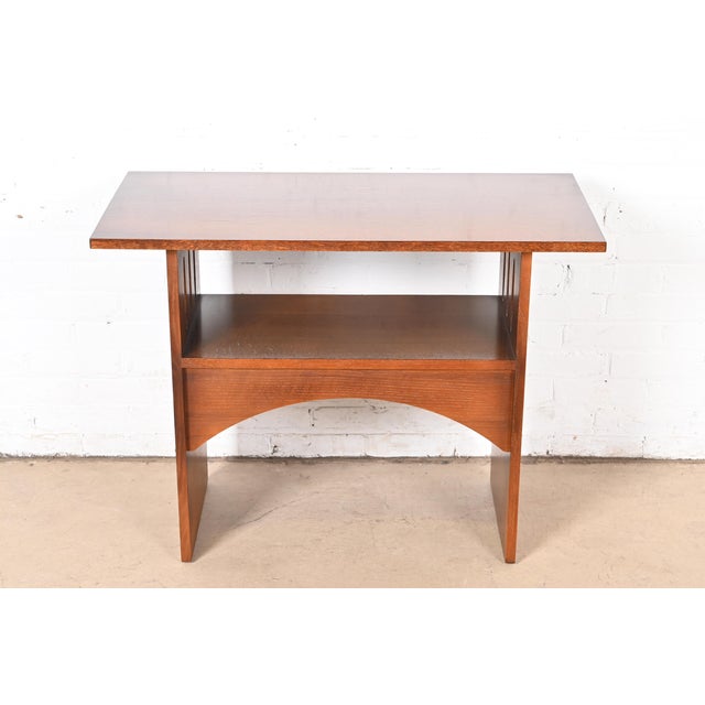 Mission Limbert Style Mission Oak Arts & Crafts Two-Tier Console or Occasional Side Table For Sale - Image 3 of 8