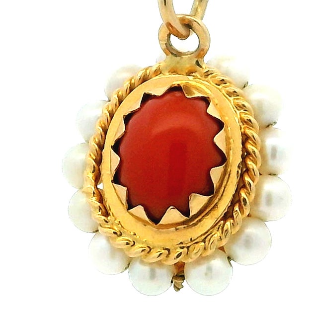Metal Italian Coral and Pearl Pendant in 18k Gold – Torre Del Greco, 1970s For Sale - Image 7 of 12