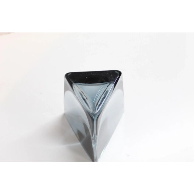 1980s Vintage Blue Gray Glass Triangular Vase | Made in Poland For Sale - Image 5 of 6