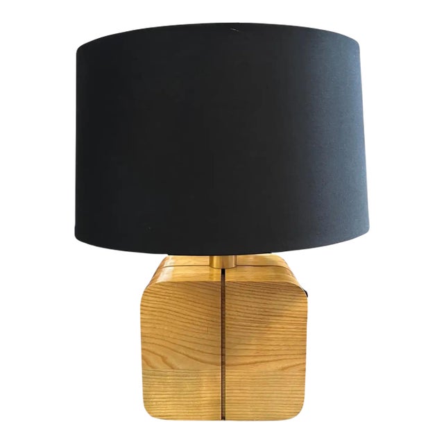 High Quality 1970s Mid-Century Modern Ash and Brass Italian Table Lamp For Sale