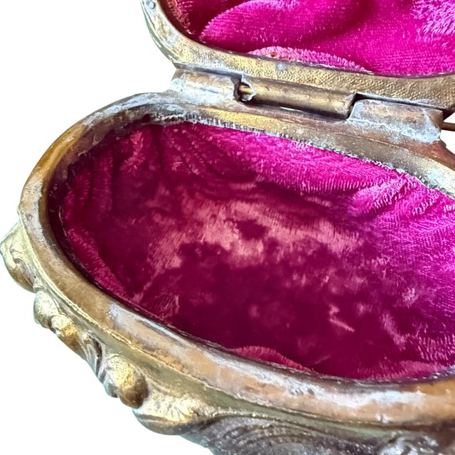 1920s Antique Art Nouveau Jewelry Casket With Floral Repoussé Relief For Sale - Image 5 of 8