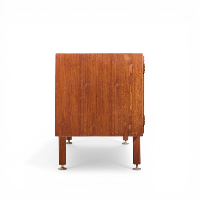 Mid 20th Century Jens Risom Mid Century Walnut Credenza For Sale - Image 5 of 10