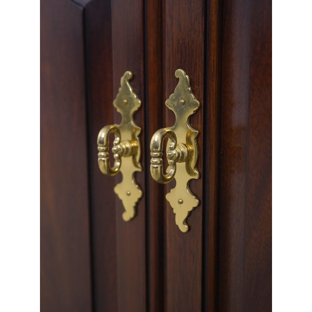 Brown Pair of Henkel Harris Model 114 Mahogany Georgian Style Nightstands For Sale - Image 8 of 18