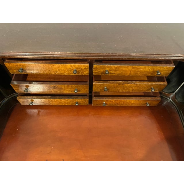 Carlton House Style Mahogany Writing Desk and Chair Early 1900s Colonial Manufacturing For Sale - Image 11 of 18