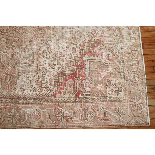 Early 20th Century Feminine Worn Antique Heriz - 6'1" x 8' For Sale - Image 5 of 9