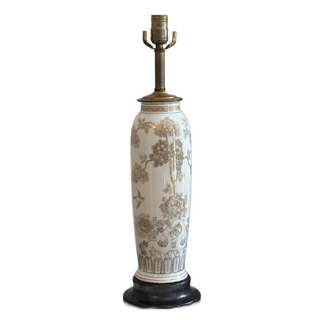 Mid-20th Century Chinoiserie Porcelain Table Lamp For Sale