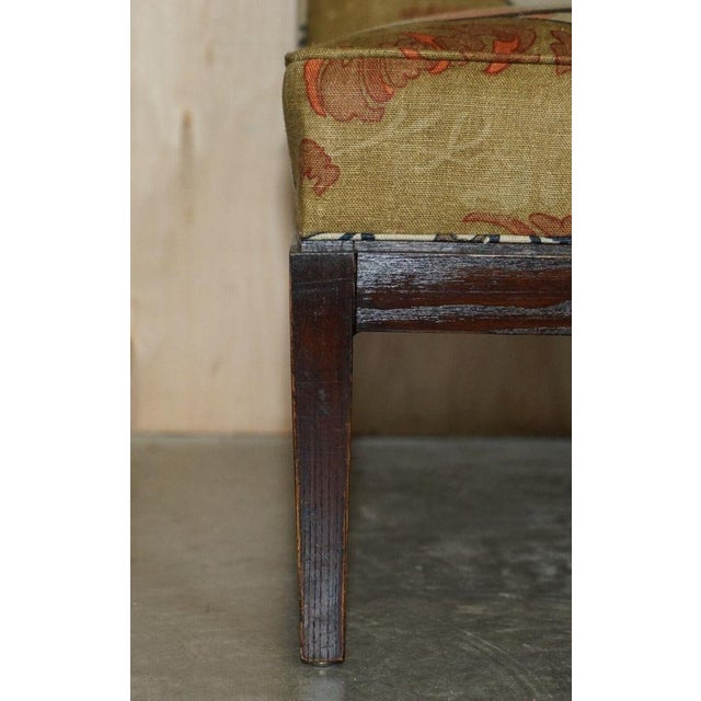 Three Piece Suite Sofa & Armchairs in Mulberry Flying Ducks by George Smith Norris, Set of 3 For Sale - Image 17 of 18