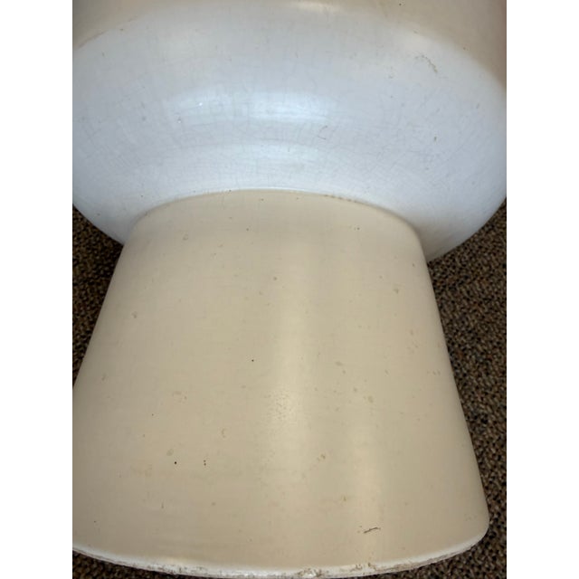 Ceramic Mid Century Modern Large Matte White Chalice Pottery Planter in the Style of Malcolm Leland For Sale - Image 7 of 10