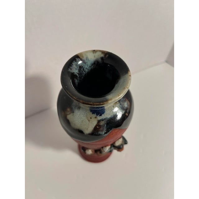Antique 1900's Japanese Sumida Gawa Pottery Vase Signed by 良斎 Inoue Ryosai Aprox. dimensions: 7"H x 3" diameter Very good...