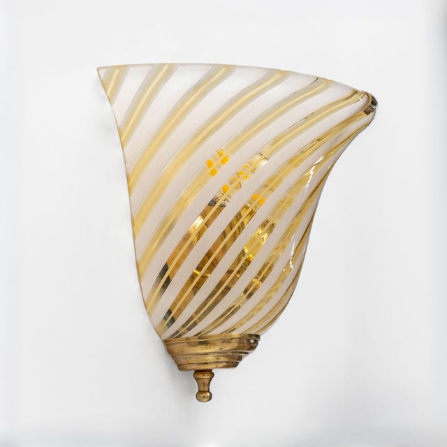 Murano Glass and Brass Sconces in the style of Barovier & Toso, 1960s, Set of 2 For Sale - Image 6 of 10