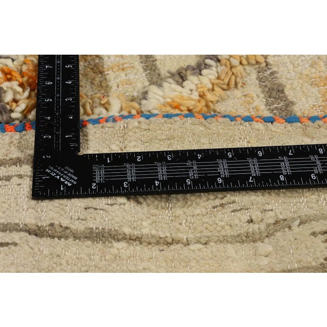 Vintage Moroccan Azilal High-Low Rug, 04'01 X 06'09 For Sale In Dallas - Image 6 of 9