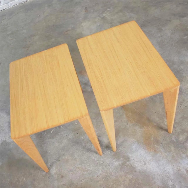 Conant Ball Mid Century Modern Side Tables or End Tables Blonde With Laminate Tops a Pair For Sale - Image 4 of 13