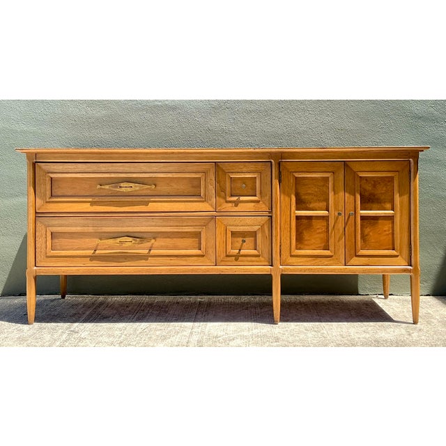 Mid 20th Century Vintage Erwin Lambeth for Tomlinson “Sophisticate” Credenza For Sale - Image 5 of 10