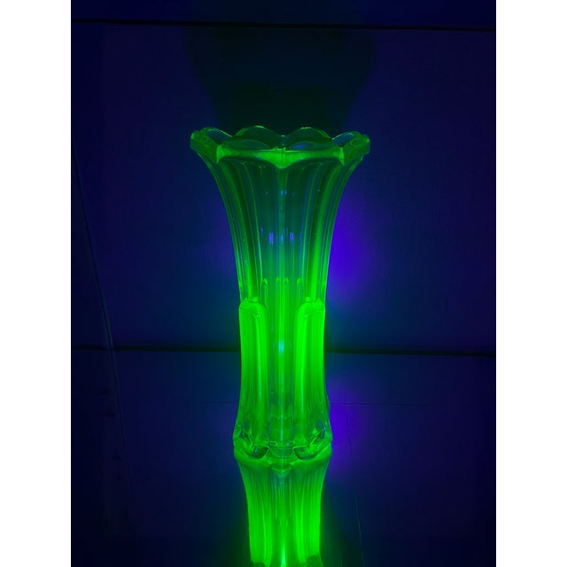 Art Deco Vase by Rudolf Schrötter for Rudolfova Hut, 1958 For Sale - Image 9 of 10