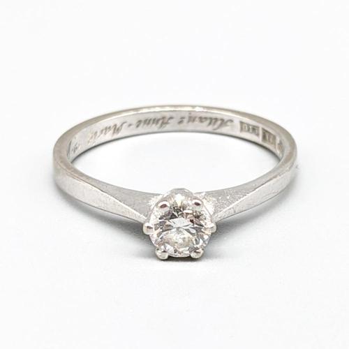 18 Karat White Gold with Diamond For Sale - Image 4 of 4