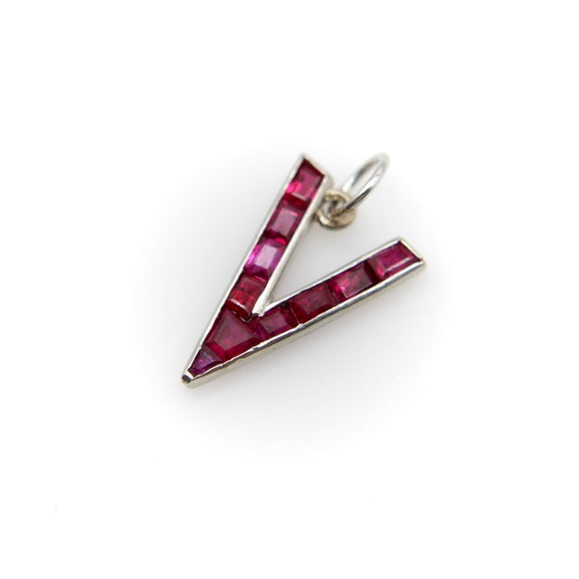 Modern 1940s Retro Platinum World War II v for Victory Ruby Pendant Charm For Sale - Image 3 of 9