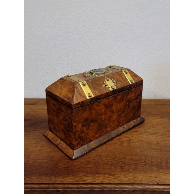 19th Century English Wedgwood Retailed Burl Walnut Tea Caddy For Sale - Image 9 of 11