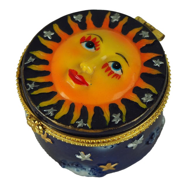 1970s Vintage Sun and Star Compact For Sale