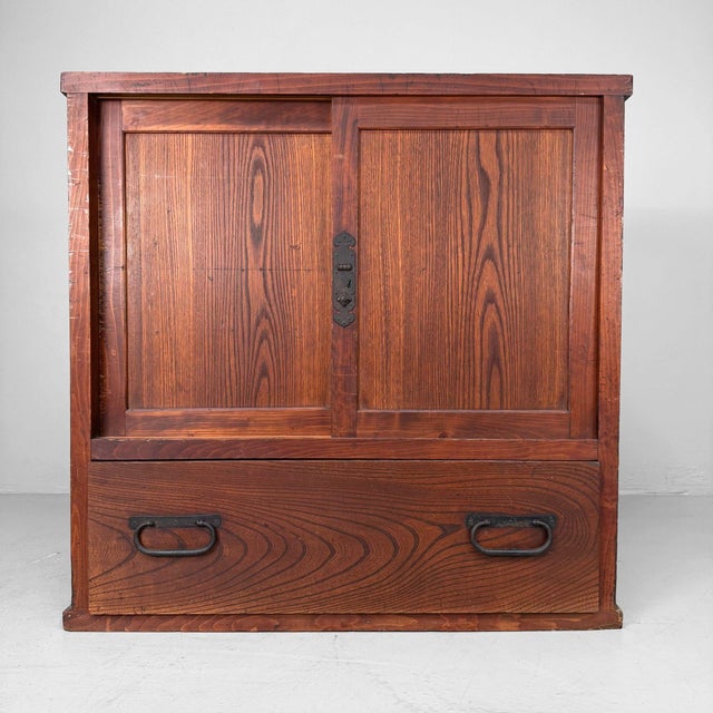 Japanese Tansu Storage Chest with Sliding Doors and Drawer, 1910s For Sale - Image 18 of 18