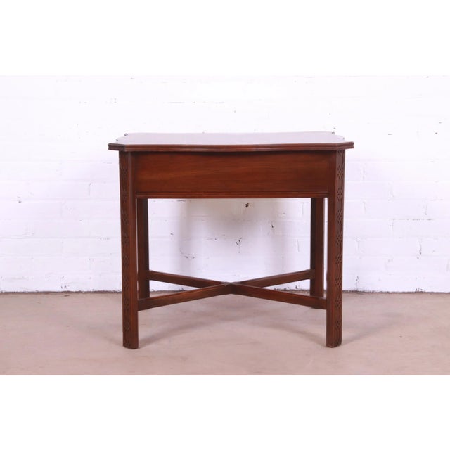 Late 20th Century Ethan Allen Georgian Carved Cherry Wood Tea Table or Occasional Side Table For Sale - Image 10 of 13