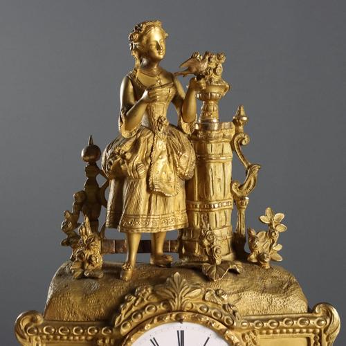 French Mantelpiece Clock in Gilded Bronze For Sale - Image 3 of 10