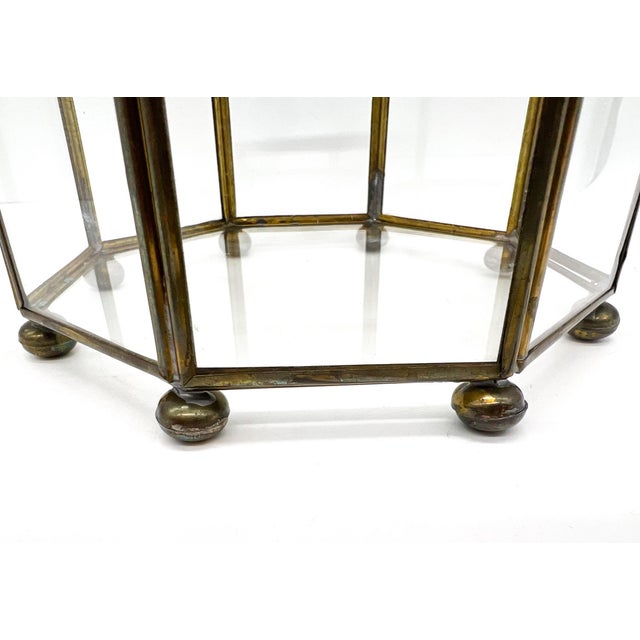 Vintage Brass & Glass Octagonal Display Box / Jewelry Casket - Hollywood Regency, Mid-Century Modern, Modernist For Sale - Image 9 of 11