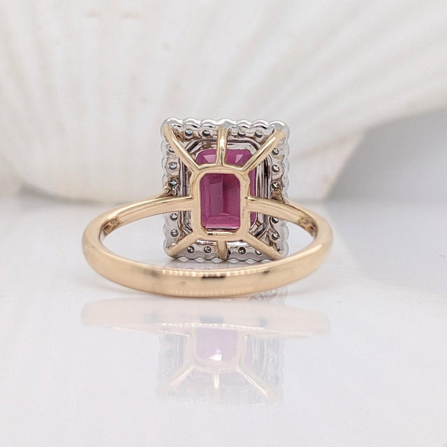 2.8ct Raspberry Garnet Ring With Natural Diamond Accents: Solid 14k Gold 9x7mm, Size 6.75 For Sale In Columbus - Image 6 of 7