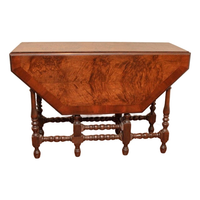 Early 20th Century William & Mary Style Drop Leaf Gate Leg Octagonal Breakfast Table For Sale