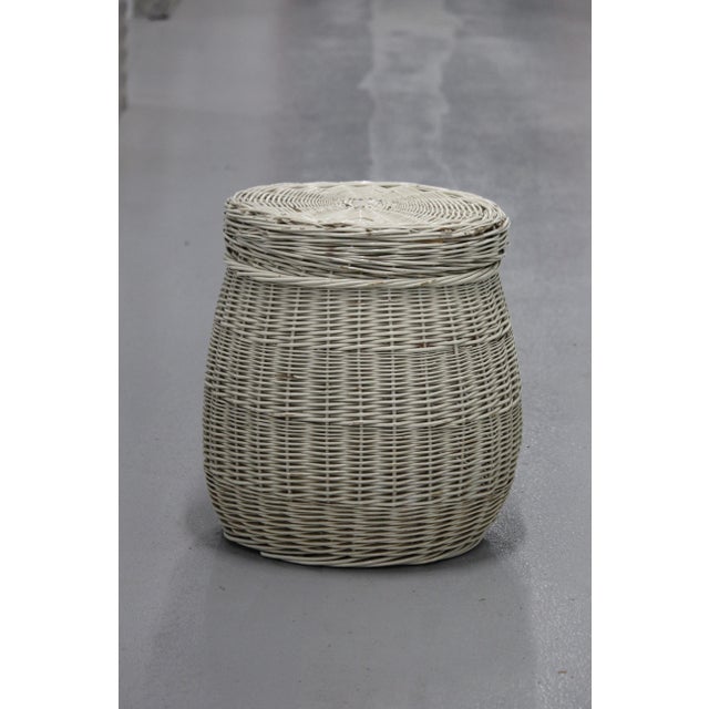 White Wicker Basket with Lid, 1970s For Sale - Image 10 of 12