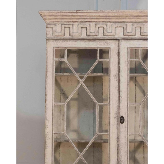 European two-part vitrine cabinet with fine carvings, circa 1790 For Sale - Image 16 of 17