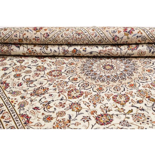 Kashan Rug in Hand-Knotted Wool For Sale - Image 10 of 11