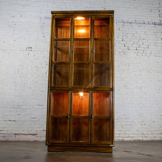 Late 20th Century Late 20th Century Campaign Style Oak Curio Cabinet by Drexel Heritage Accolade II Collection For Sale - Image 5 of 18