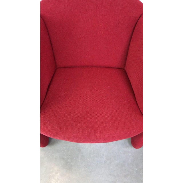 Set of Vintage Red Fabric Armchairs Model Ben from Artifort For Sale - Image 6 of 14