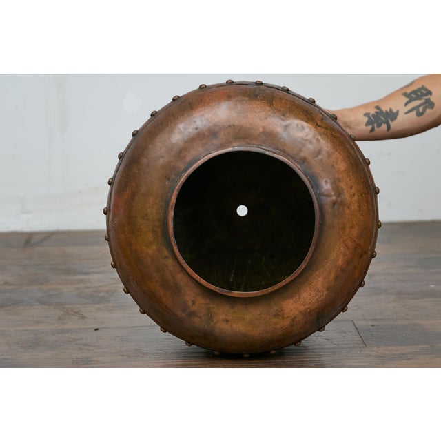 Brown English Copper Arts & Crafts 19th Century Riveted Planter with Patina Finish For Sale - Image 8 of 11