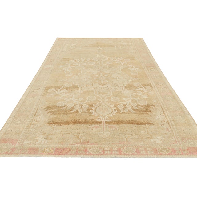 1960s Vintage Oushak Rug, Cream With Medallion and Floral Patterns - Rug & Kilim For Sale - Image 5 of 7