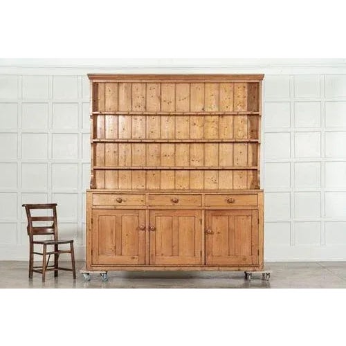 Large 19th Century English Pine Waterfall Dresser, 1870 For Sale - Image 4 of 13