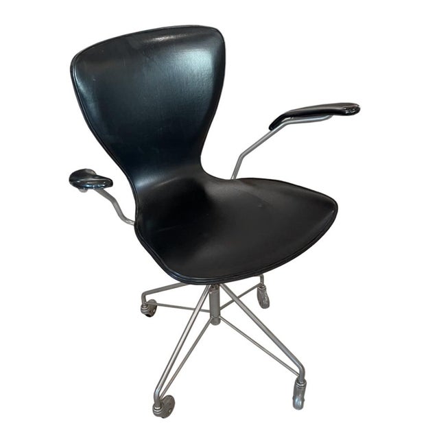 Model 3217 Swivel Desk Chair in Black by Jacobsen for Fritz Hansen, 1950s For Sale - Image 6 of 9