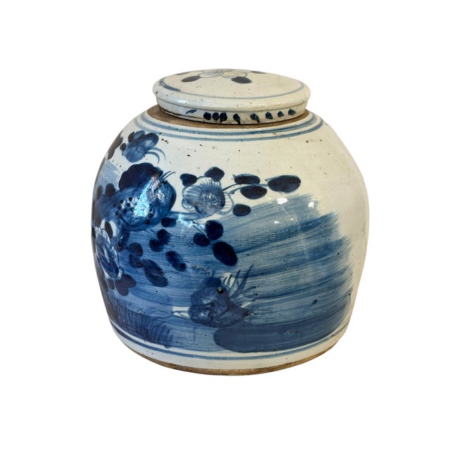 Superb vintage porcelain ginger jar hand-painted with flying swallow birds and peony flowers. In ancient Chinese...