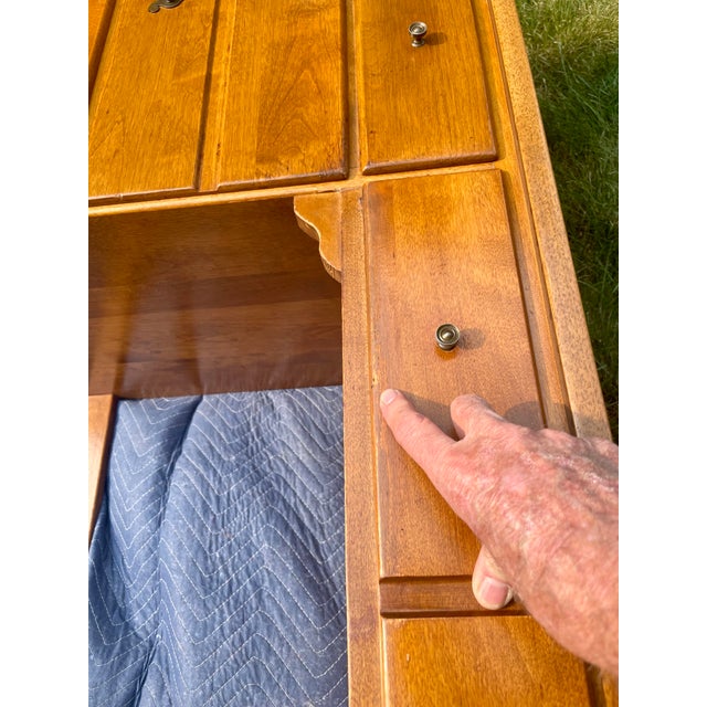 1970s Compact Solid Hardwood Writing Desk by Ethan Allen – Warm Minimalist Silhouette For Sale - Image 14 of 16