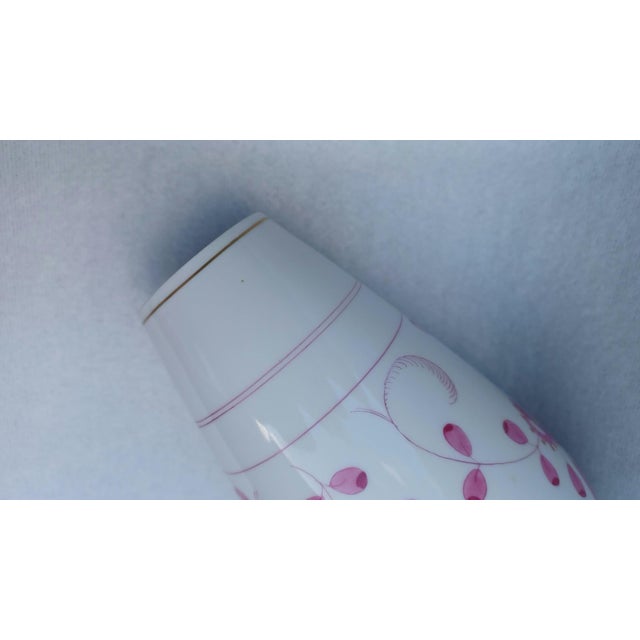 Vintage Porcelain Vase Indian Painting in Purple from Meissen, 1980 For Sale - Image 11 of 12