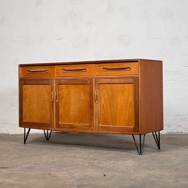 Mid-Century Modern Vintage Fresco Sideboard on Hairpin Legs from G-Plan, 1970s For Sale - Image 3 of 15